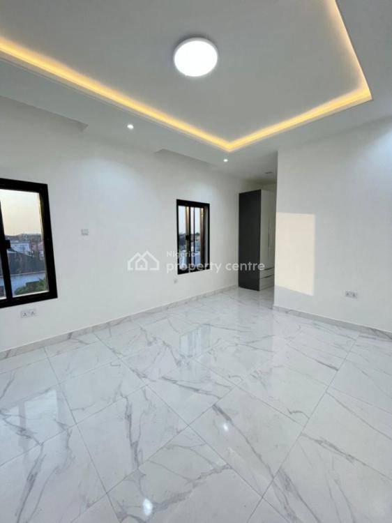 Exceptionally Finished 3 Bedroom Apartment, Lekki Phase 1, Lekki, Lagos, Flat / Apartment for Sale