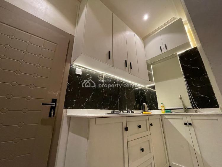 1 Bedroom Luxury Apartment, Off Admiralty Way, Lekki Phase 1, Lekki, Lagos, Flat / Apartment Short Let