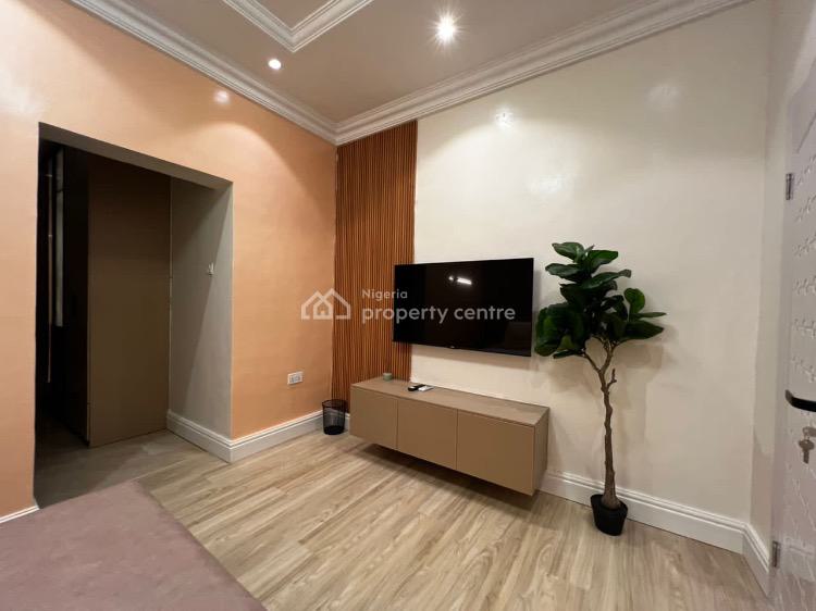 Luxury 1 Bedroom Flat, Off Admiralty Way, Lekki Phase 1, Lekki, Lagos, Flat / Apartment Short Let