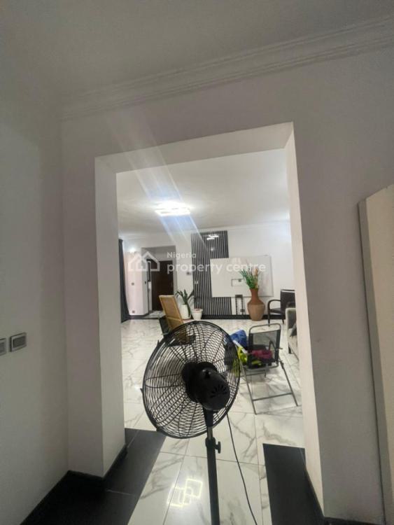 Luxury 3 Bedrooms Flat with Bq, Alagomeji, Yaba, Lagos, Flat / Apartment for Rent