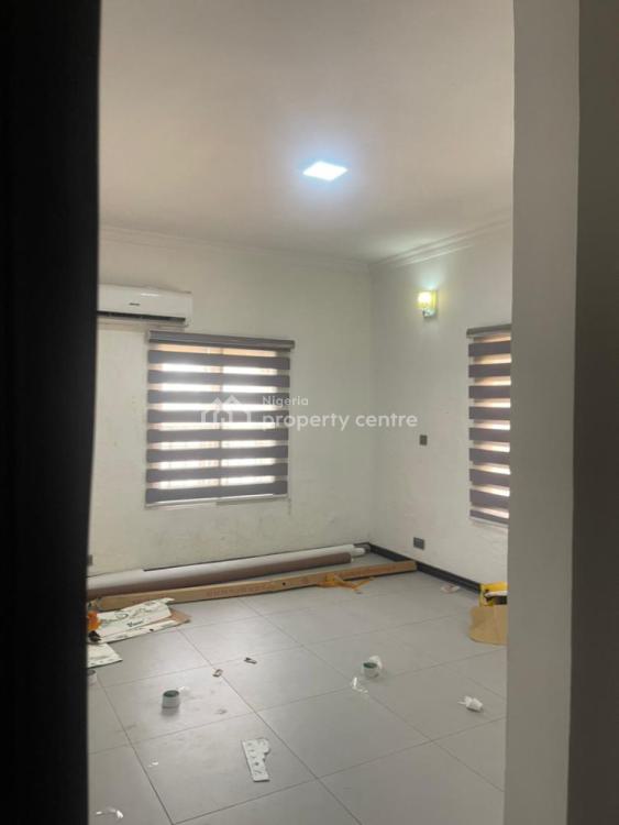 Luxury 3 Bedrooms Flat with Bq, Alagomeji, Yaba, Lagos, Flat / Apartment for Rent