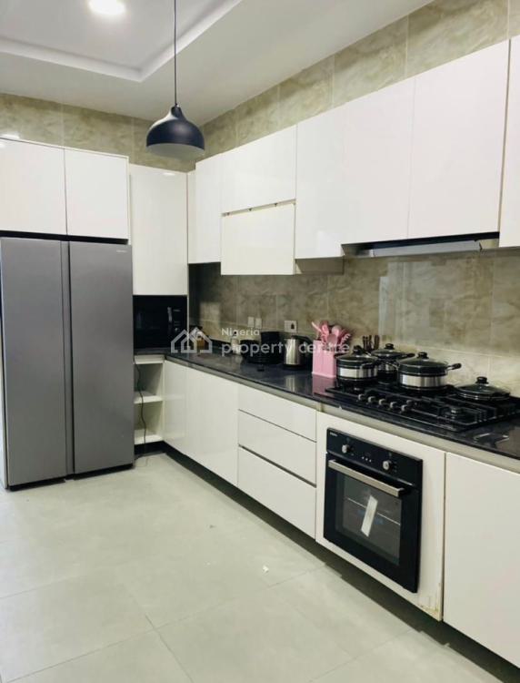 4 Bedrooms Terrace, Lekki Phase 1, Lekki, Lagos, Terraced Duplex Short Let