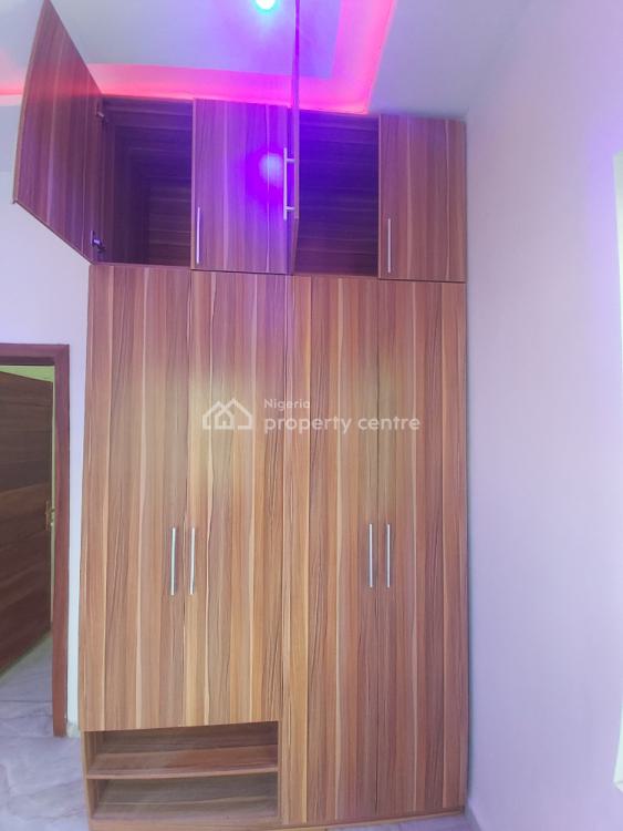 Standard 2 Bedroom Flat Available, Lekki Phase 2, Lekki, Lagos, Flat / Apartment for Rent