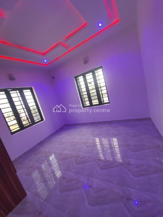 Standard 2 Bedroom Flat Available, Lekki Phase 2, Lekki, Lagos, Flat / Apartment for Rent