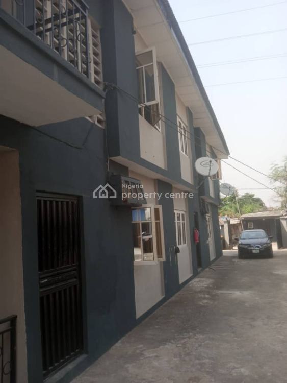 For Rent A Lovely 3 Bedroom Flat, Off Estate Road, Alapere, Ketu