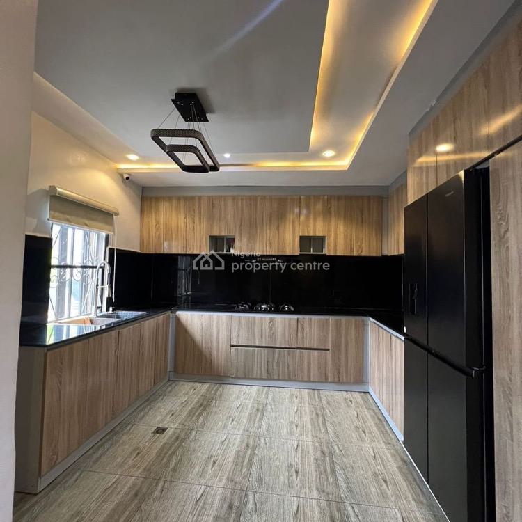 Furnished 6 Bedrooms Fully Detached Duplex with Bq & Swimming Pool, Guzape District, Abuja, House for Sale