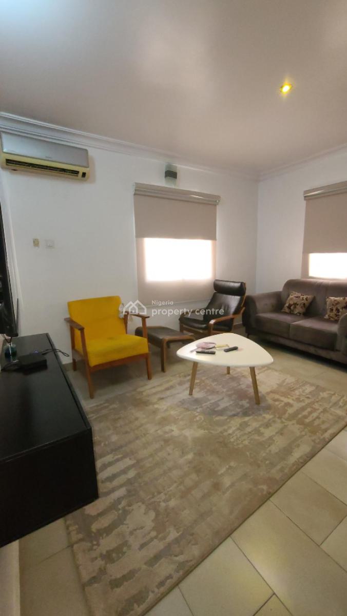 Nice 1 Bedroom with Swimming Pool & Golf, Ikeja Gra, Ikeja, Lagos, Mini Flat (room and Parlour) Short Let