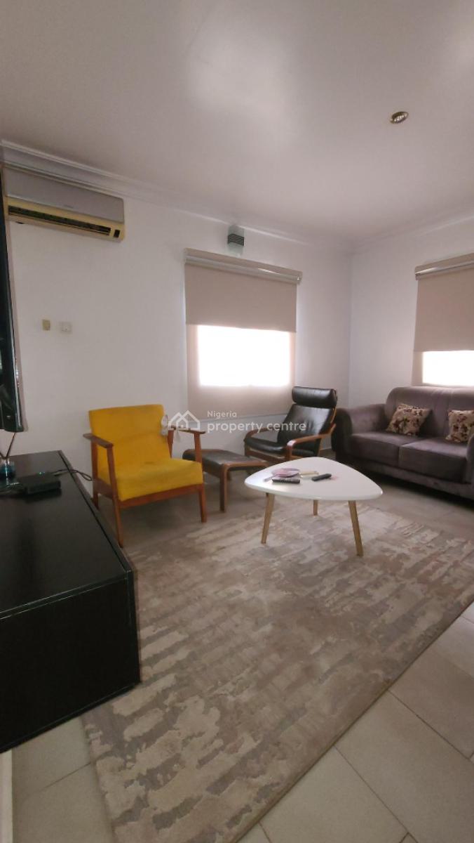 Nice 1 Bedroom with Swimming Pool & Golf, Ikeja Gra, Ikeja, Lagos, Mini Flat (room and Parlour) Short Let