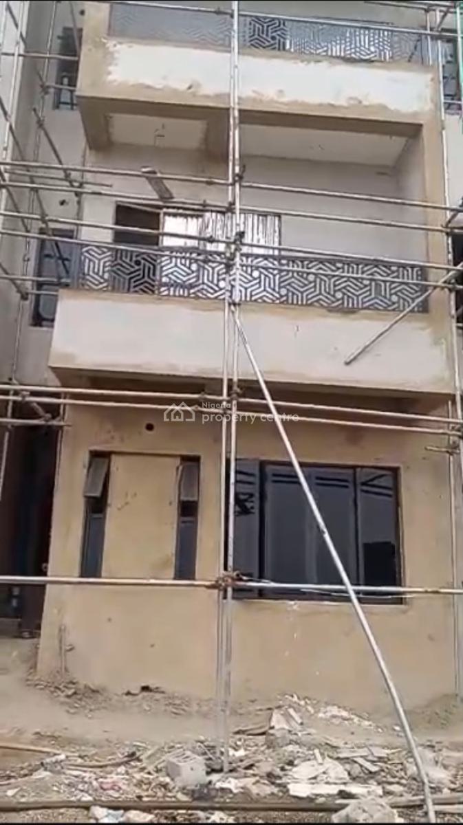4 Bedroom Terraced with 2 Living Rooms with Bq, Guzape District, Abuja, Terraced Duplex for Sale