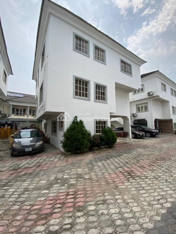 For Rent 4 Bedrooms Detached House Inside An Estate, Oniru, Victoria