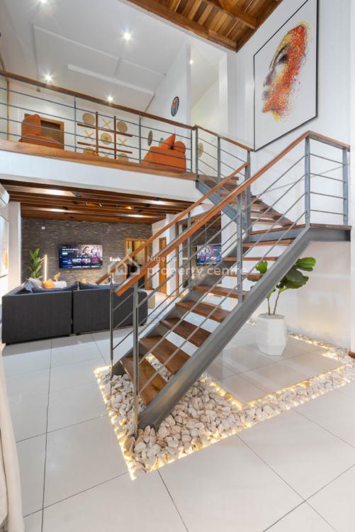 Luxurious 2 Bedrooms Loft for Couples and Families, Admiralty Way, Lekki Phase 1, Lekki, Lagos, Flat / Apartment Short Let