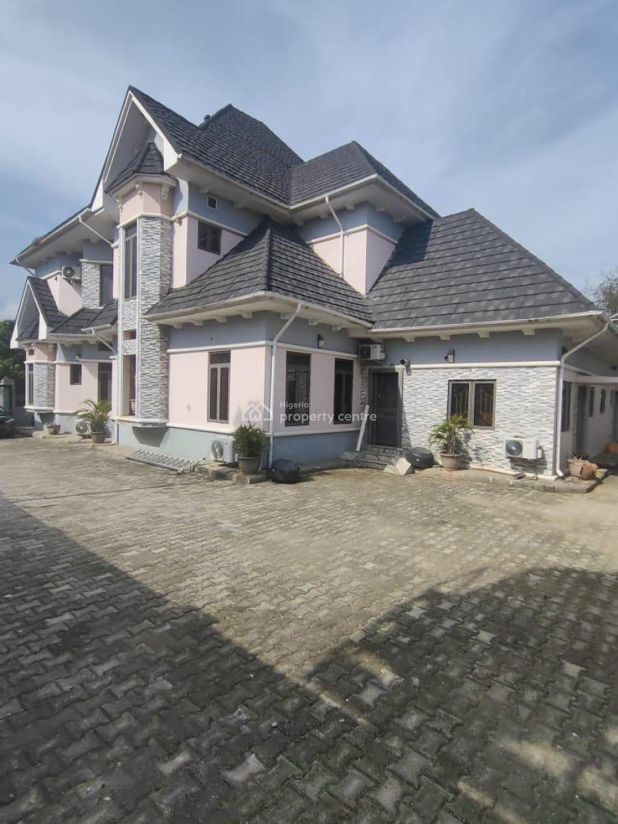 Tastefully Furnished Luxurious 5 Bedroom Duplex with 2 Rooms Bq, Around Furniture House, 5th Avenue, Off 3rd Avenue, Gwarinpa, Abuja, Detached Duplex for Sale