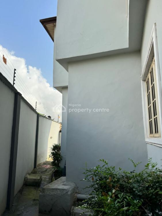 For Sale 5 Bedroom Fully Detached Duplex On 600sqm ( A Plot) With