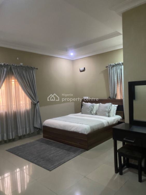 For Rent Luxury 3 Bedroom Serviced With Inverter & Gen