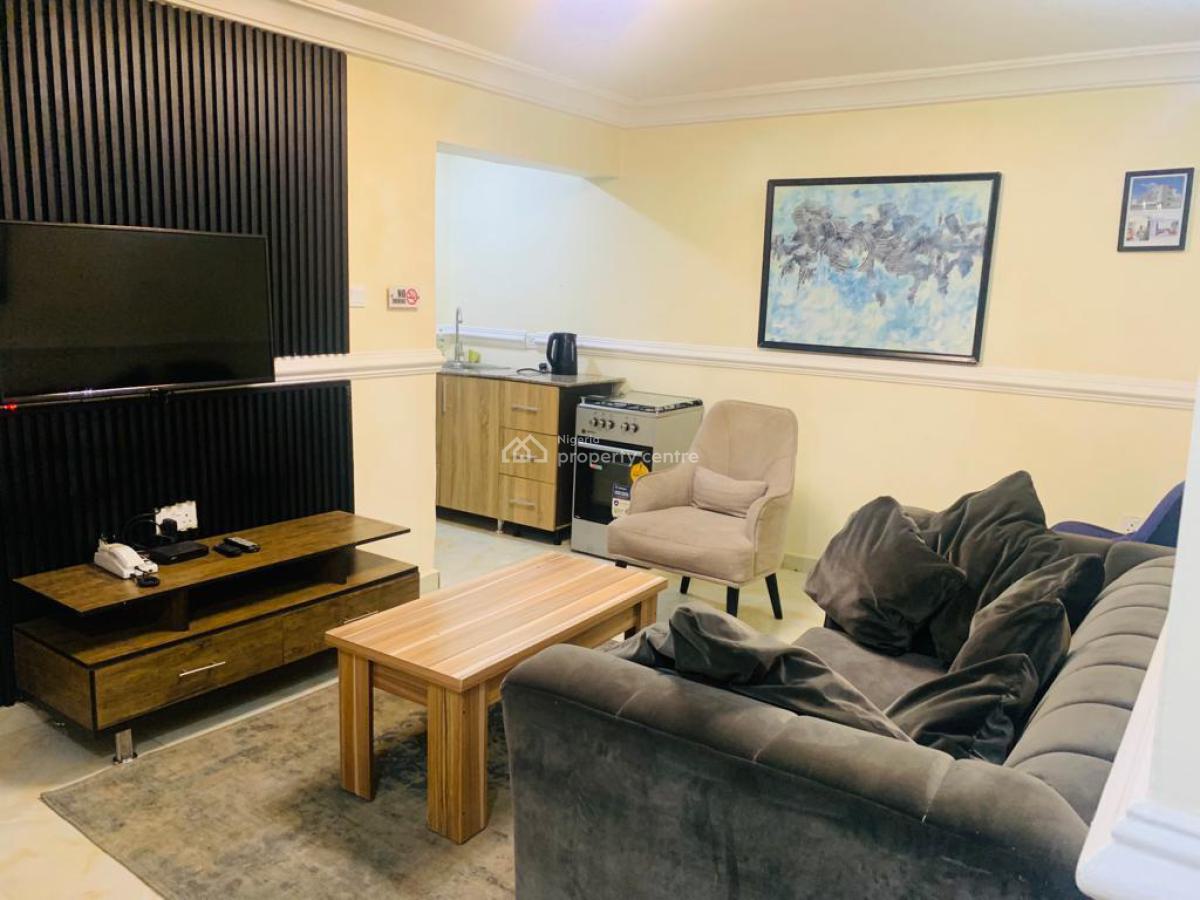 1 Bedroom Flat with Excellent View and Great Amenities, 153, Esther Bali Street, Off Ahmadu Bello Way. Behind Vichi Gate Hotel, Mabushi, Abuja, Flat / Apartment Short Let