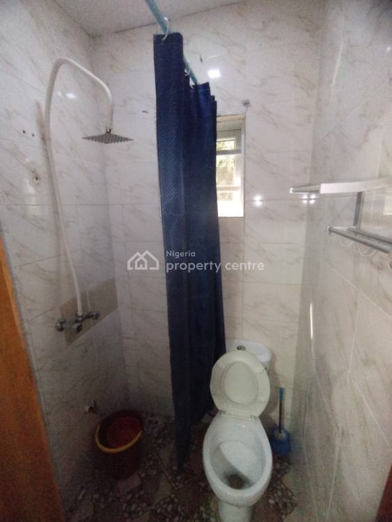 For Rent Monthly Payment Room Self Contain, Right Side, Lekki Phase 1