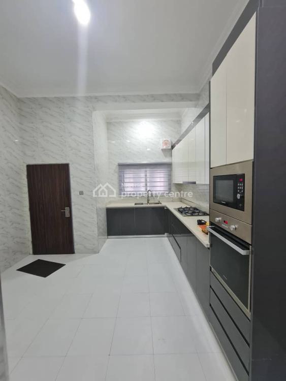 Luxury and Fully Furnished 4 Bedrooms Terraced Duplex Plus a Bq, Guzape District, Abuja, Terraced Duplex for Rent