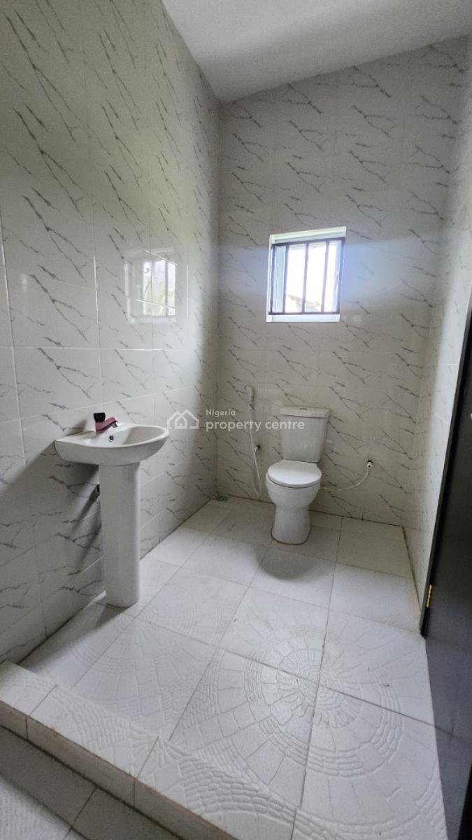 3 Bedroom Detached Bungalow, Off Arigbawonwo Road, Mowe Town, Ogun, Detached Bungalow for Sale