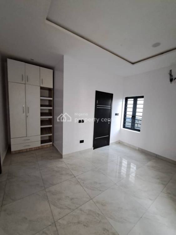 Luxury and Spacious 2 Bedroom Flat Apartment Upstairs, Abraham Adesanya, Ajah, Lagos, Flat / Apartment for Rent