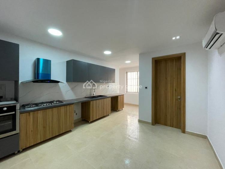 Decently Built 3 Bedroom Apartment, Ikoyi, Lagos, Flat / Apartment for Sale