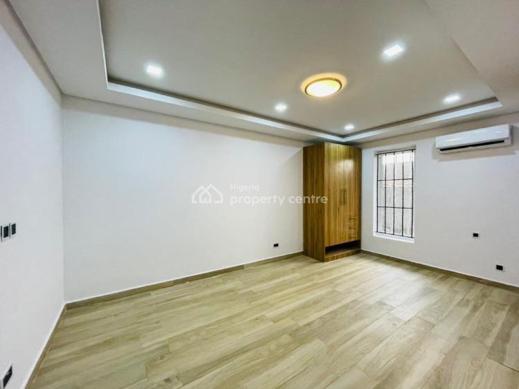 Decently Built 3 Bedroom Apartment, Ikoyi, Lagos, Flat / Apartment for Sale