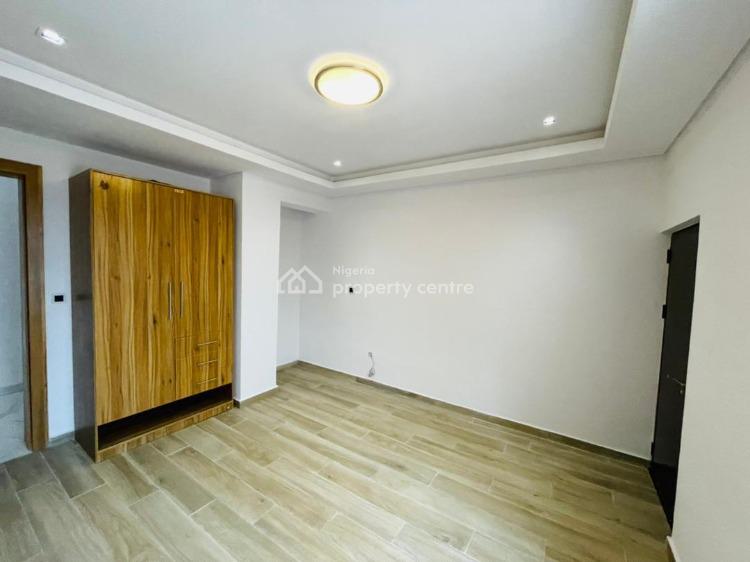 Decently Built 3 Bedroom Apartment, Ikoyi, Lagos, Flat / Apartment for Sale