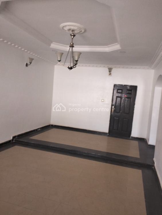 For Rent 2 Bedrooms Flat, 1 R Estate, Lugbe District, Abuja 2 Beds