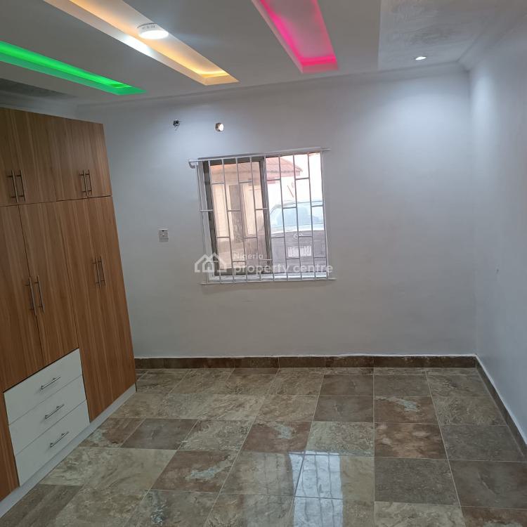 For Rent: Bedroom Flat, Off Toyin, Ikeja, Lagos Beds,