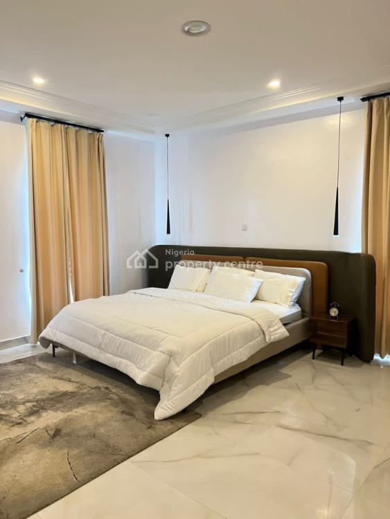 a Luxurious 3 Bedroom Apartment, Admiralty Way, Lekki Phase 1, Lekki, Lagos, Flat / Apartment Short Let