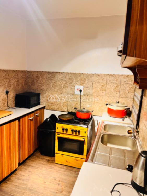 Fully Serviced 3 Bedroom Flat  Apartment, 22 Kaara Street Ajao Estate, Isolo, Lagos, Flat / Apartment Short Let