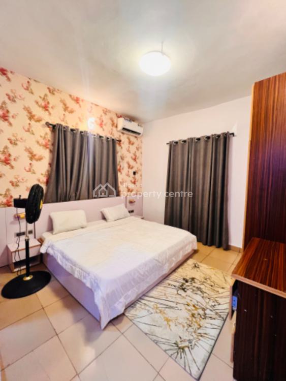 1 Bedroom Flat Serviced  Apartment, 5 Ilesanmi Street, Isolo, Lagos, Mini Flat (room and Parlour) Short Let