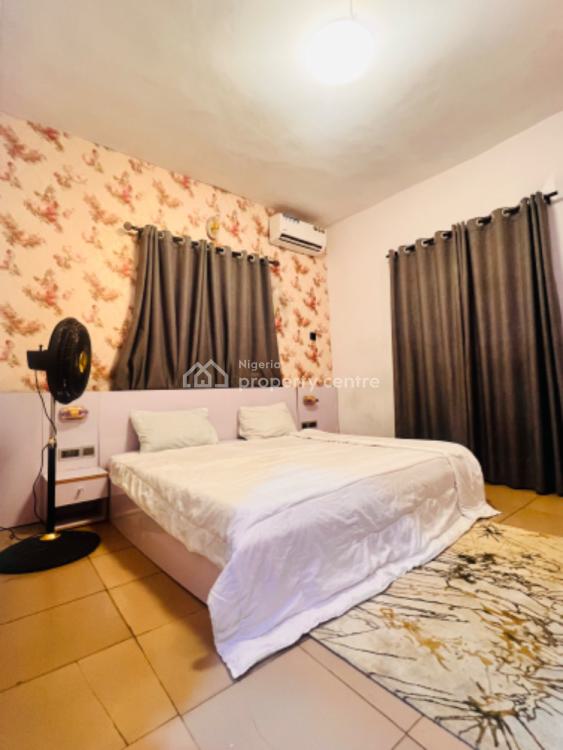 1 Bedroom Flat Serviced  Apartment, 5 Ilesanmi Street, Isolo, Lagos, Mini Flat (room and Parlour) Short Let