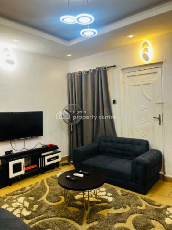 1 Bedroom Flat Serviced  Apartment, 5 Ilesanmi Street, Isolo, Lagos, Mini Flat (room and Parlour) Short Let