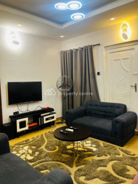 1 Bedroom Flat Serviced  Apartment, 5 Ilesanmi Street, Isolo, Lagos, Mini Flat (room and Parlour) Short Let