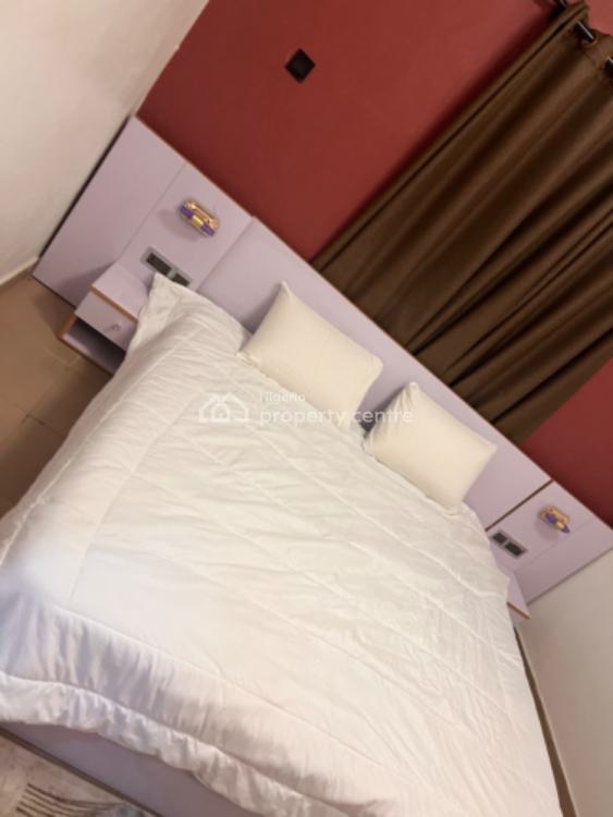 1 Bedroom Fully Serviced Apartment, 5 Ilesanmi Street, Isolo, Lagos, Mini Flat (room and Parlour) Short Let