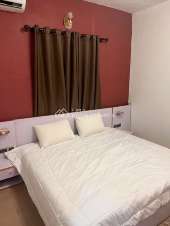 1 Bedroom Fully Serviced Apartment, 5 Ilesanmi Street, Isolo, Lagos, Mini Flat (room and Parlour) Short Let