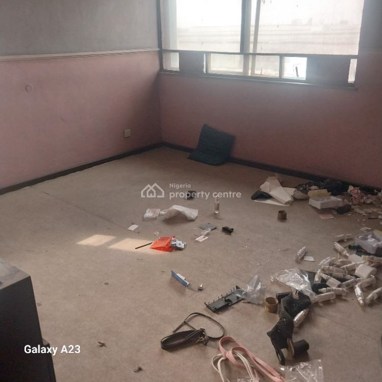 3 Bedroom Flat, Eric Moore, Surulere, Lagos, Flat / Apartment for Rent