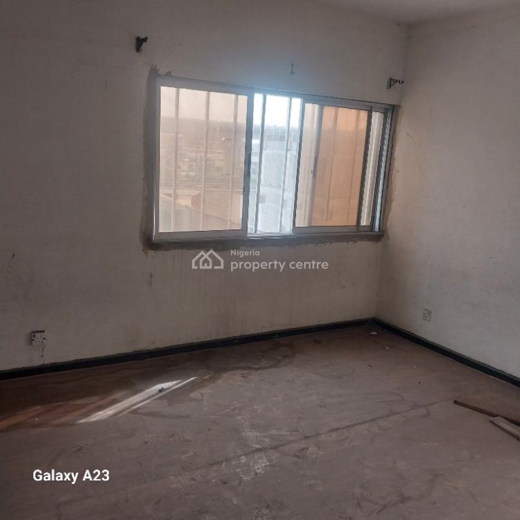 3 Bedroom Flat, Eric Moore, Surulere, Lagos, Flat / Apartment for Rent