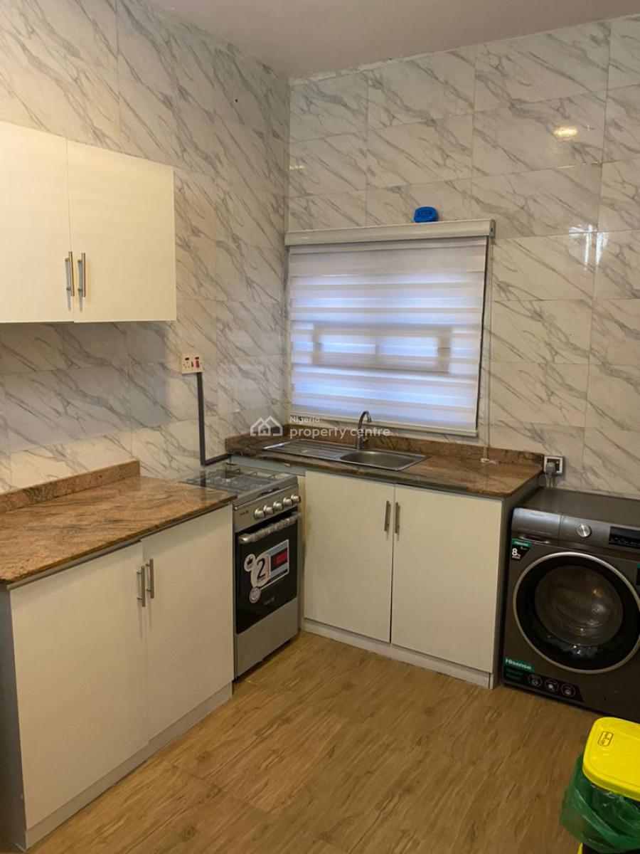 2 Bedrooms Serviced Apartment, Agbaoku Estate, Opebi, Ikeja, Lagos, Flat / Apartment Short Let