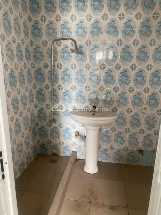 Nice Well Maintained Spacious 3 Bedrooms Flat, Osapa, Lekki, Lagos, Flat / Apartment for Rent