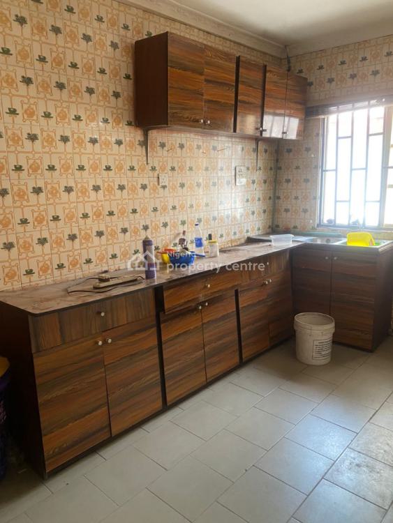 Nice Well Maintained Spacious 3 Bedrooms Flat, Osapa, Lekki, Lagos, Flat / Apartment for Rent