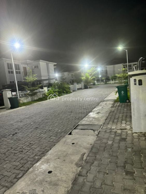 Boys Quarter (bq) in a Duplex in Serviced Estate, No Kitchen, Cromwell Court Estate Ii, Chevron Drive, Lekki, Lagos, Semi-detached Duplex for Rent