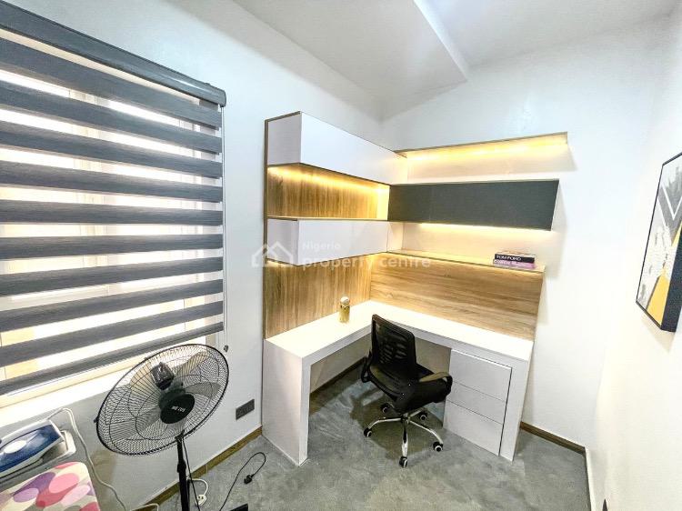 Lux 2 Bedrooms Apartment, Victoria Bay Extension 3, Ikate Elegushi, Lekki, Lagos, Flat / Apartment Short Let