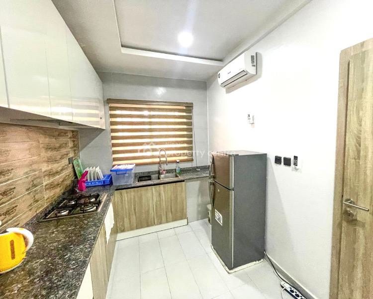 Lux 2 Bedrooms Apartment, Victoria Bay Extension 3, Ikate Elegushi, Lekki, Lagos, Flat / Apartment Short Let