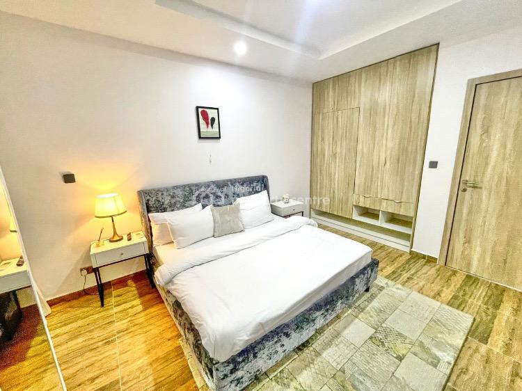 Lux 2 Bedrooms Apartment, Victoria Bay Extension 3, Ikate Elegushi, Lekki, Lagos, Flat / Apartment Short Let