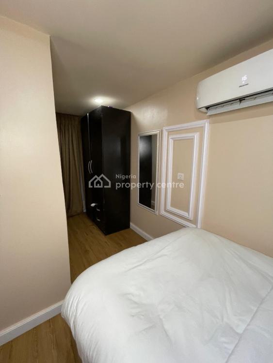 Luxurious 2 Bedrooms, 18 Ogidi Crescent, Lekki Phase 1, Lekki, Lagos, Flat / Apartment Short Let