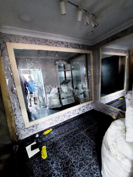 Shop to Let, Lekki Phase 1, Lekki, Lagos, Commercial Property for Rent