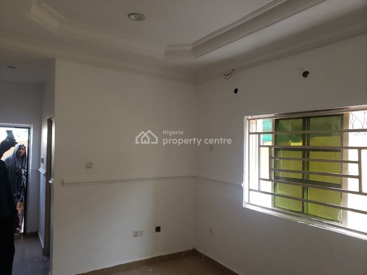 For Rent Standard 1 Bedroom Flat, Fynefield Filling Station, Apo