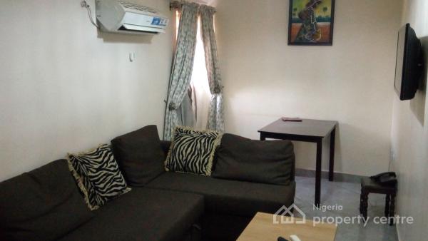 Fully Furnished and Serviced 2 Bedroom Apartment, Gwarinpa Estate, Gwarinpa, Abuja, Flat / Apartment Short Let