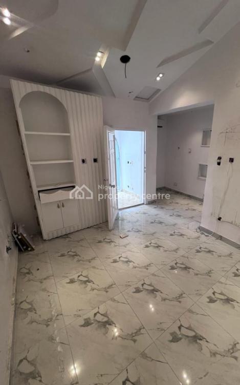 Shop Space, 32 Wole Ariyo Street, Lekki Phase 1, Lekki, Lagos, Shop for Rent